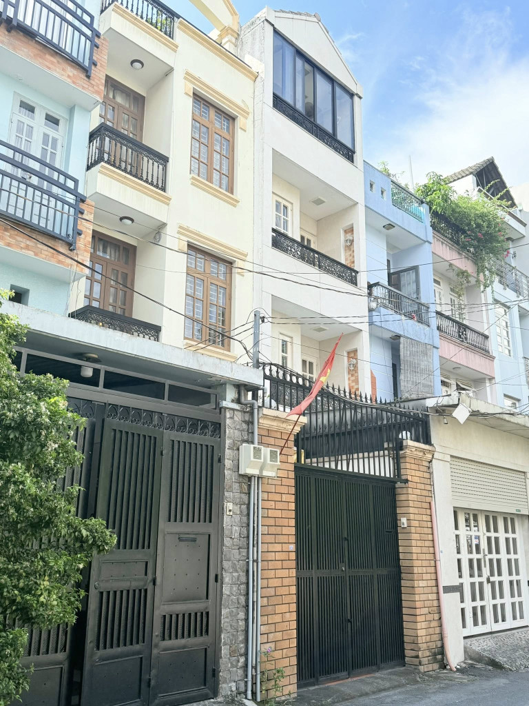 10 THỦA MỚI RA 1 CĂN, KHU VỰC CỰC ĐẸP, MẶT SAU NHÌN RA CV GIA ĐỊNH, HẺM RỘNG, SÁT MẶT TIỀN - 9.5 TỶ.