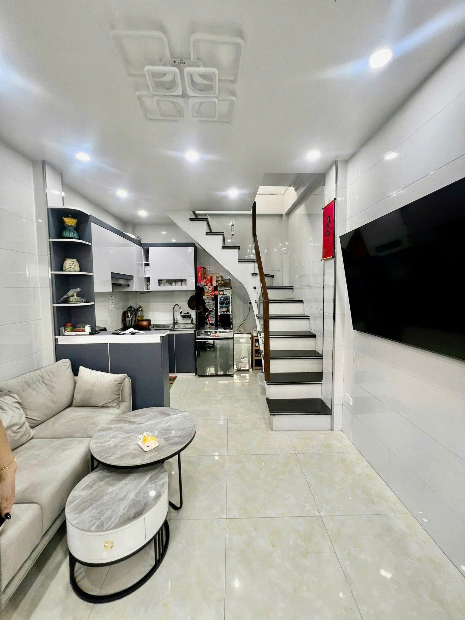 Hiếm! Nhà 4 tầng đối diện Vinhomes Imperia, Thượng Lý, Hồng Bàng – Chỉ 1,85 tỷ.