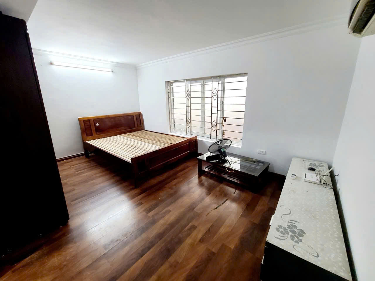 Cho thuê nhà ngõ Bạch Mai 3 tầng x 30m2, MT 5.5m, KD văn phòng, online, ở nhóm