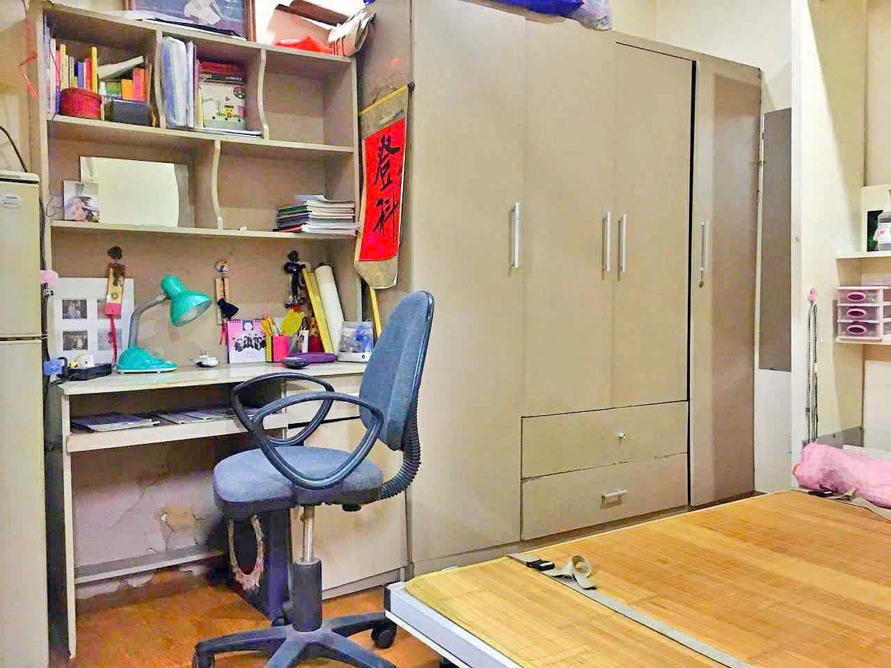 Cho thuê căn hộ Tập thể 435 Bạch Mai, 40m2, 2 ngủ, 5 Triệu ở sinh viên, đóng 1 cọc 1