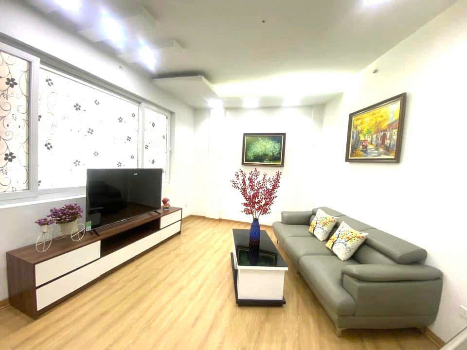 Cho Thuê Nhà Ngõ Đình Đông - Bạch Mai/ 31M² 5 Tầng 3 Ngủ - Full Đồ/ Giá Thuê 13,5tr