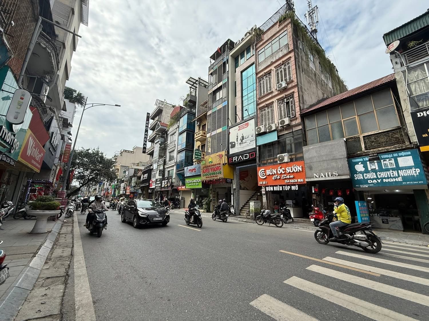 BÁN NHÀ MẶT ĐƯỜNG BẠCH MAI. 120M2 - 7 TẦNG. THANG MÁY. KINH DOANH.