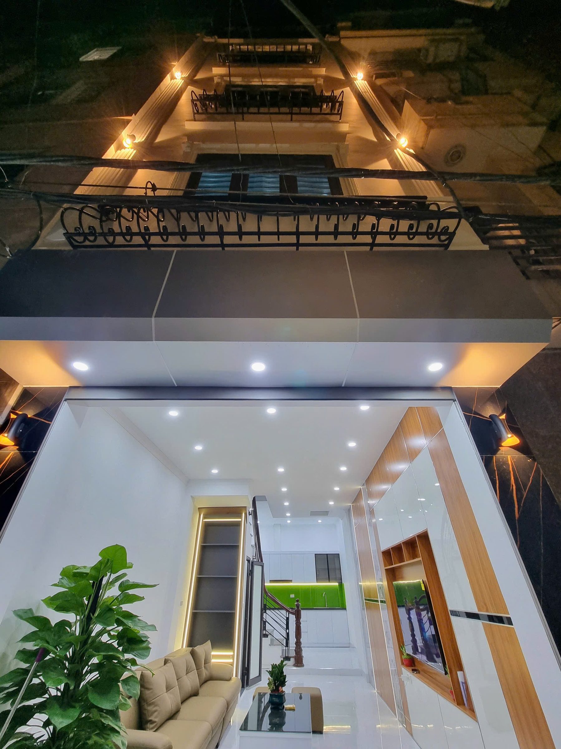 💥NHÀ ĐẸP Ở NGAY - NỞ HẬU - VÀI BƯỚC RA Ô TÔ DỪNG ĐỖ NGÀY ĐÊM - NGÕ THÔNG💥