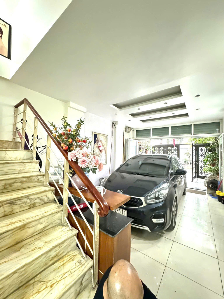 Chính chủ bán nhà KĐT Văn Quán Full  nội thất