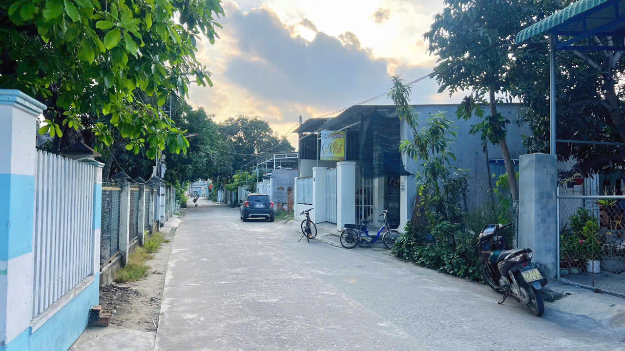 BÁN LÔ ĐẤT MẶT TIỀN ĐƯỜNG NGUYỄN VIẾT XUÂN – CAM ĐỨC, CAM LÂM, KHÁNH HÒA – VỊ TRÍ VÀNG, GIÁ CỰC HẤP DẪN!