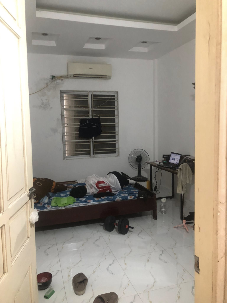Cho thuê nhà Ngõ ô tô Bằng Liệt làm CHDV, 5 tầng x 40m2, 6 ngủ, 12 Triệu