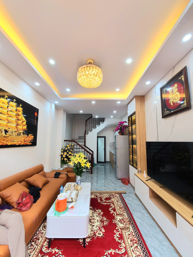 Bát Khối,Long Biên nhà mới ở ngay gần ô tô DT35m*5T giá 6.95 tỷ