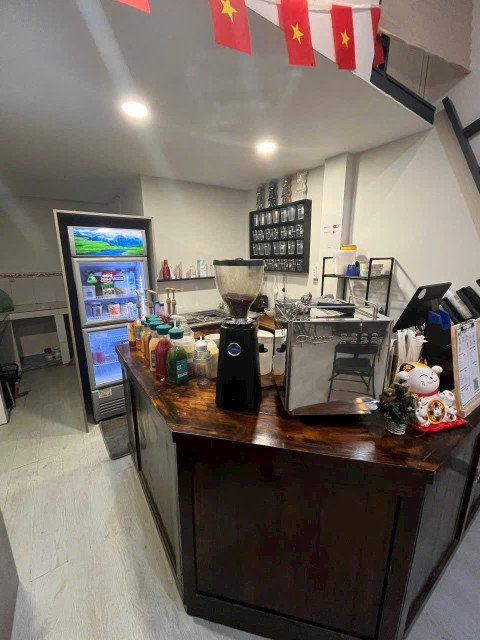 Sang Quán Cafe Mặt Tiền Đừơng Bàu Bàng - Chánh Nghĩa