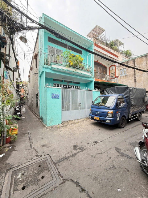 Bán nhà phân lô