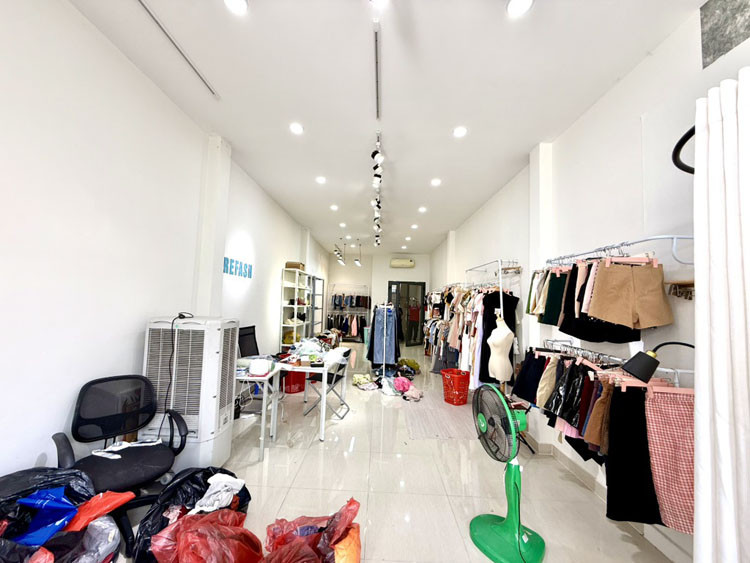 Nhà Mặt Tiền 4 tầng, Bàu Cát 8, Tân Bình, 77m2, khoảng 14.x tỷ TL