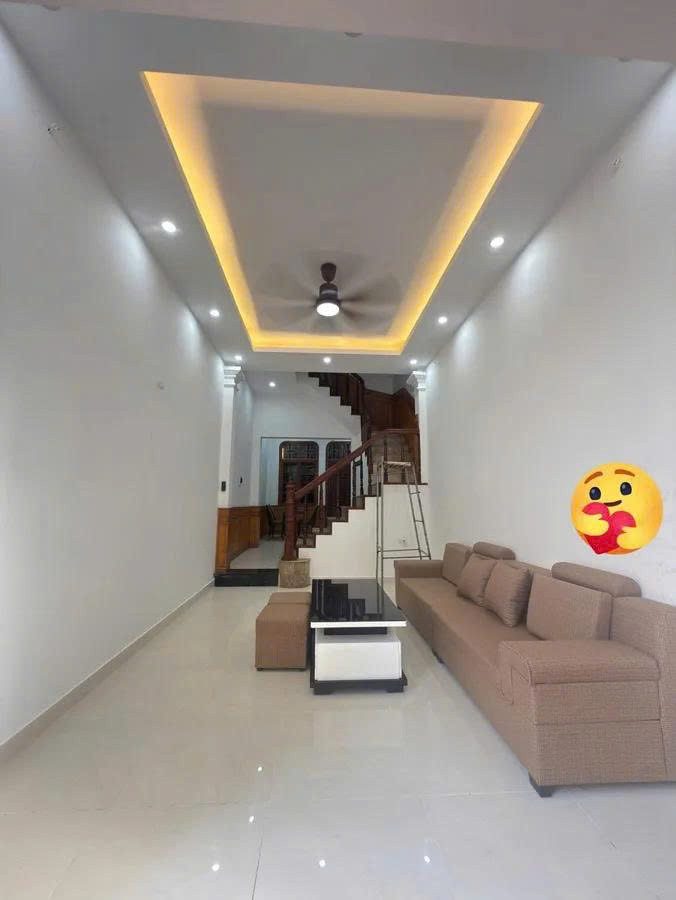 Hiếm nhà đẹp 4 tầng mặt phố Nguyễn Viết Xuân, 34m2, mặt tiền 3.3m, 2 mặt đường, kinh doanh, giá 12.9 tỷ