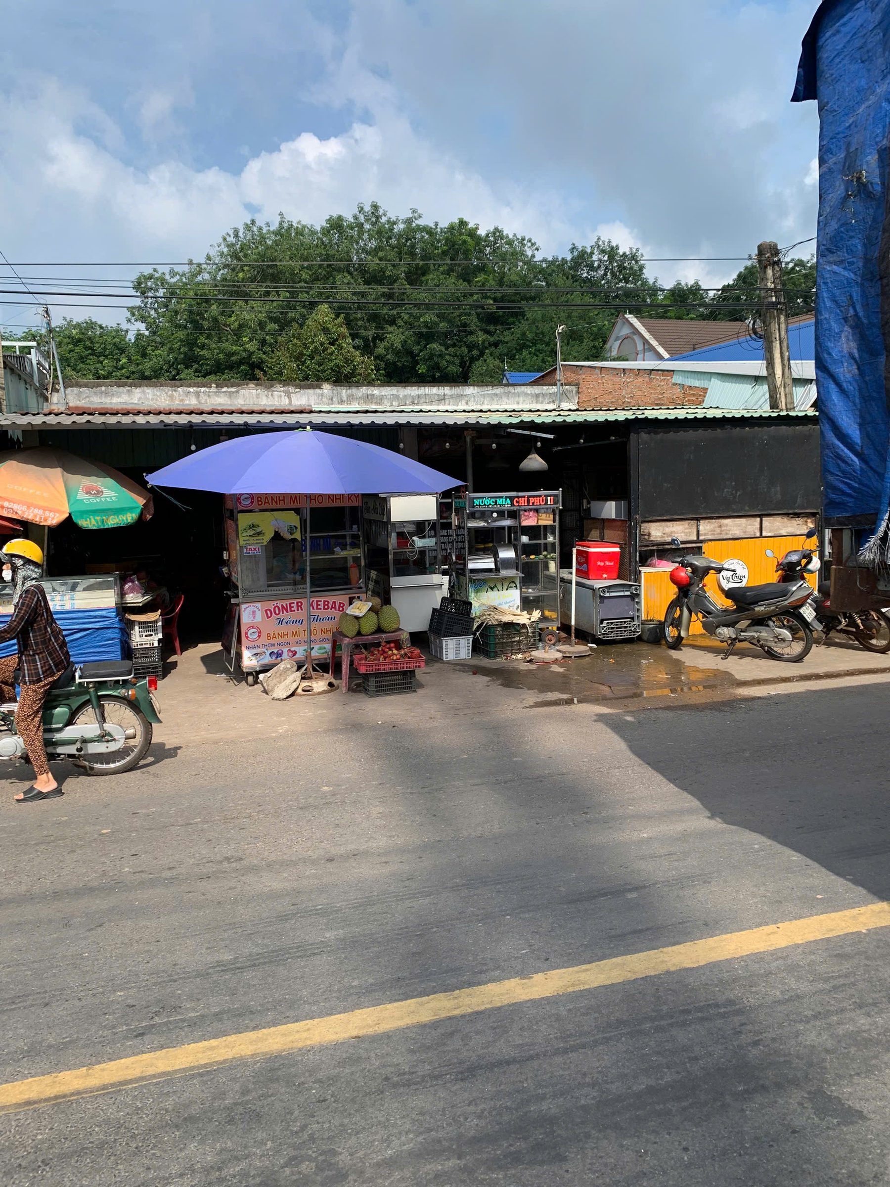 BÁN GẤP LÔ ĐẤT 780 TRIỆU , DIỆN TÍCH 692,2M2, THỔ CƯ 100M2, MẶT TIỀN ĐƯỜNG NHỰA, GẦN CHỢ, TRƯỜNG HỌC 500M, GẦN KCN 1000HA, GẦN NÚT GIAO CAO TỐC