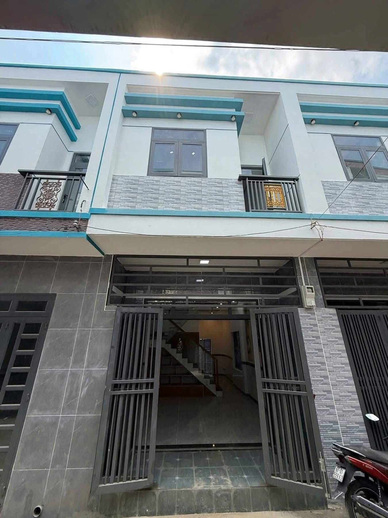 BÁN NHÀ 1 TRỆT 1 LẦU SIÊU ĐẸP – ĐƯỜNG THÔNG KINH DOANH TỐT
