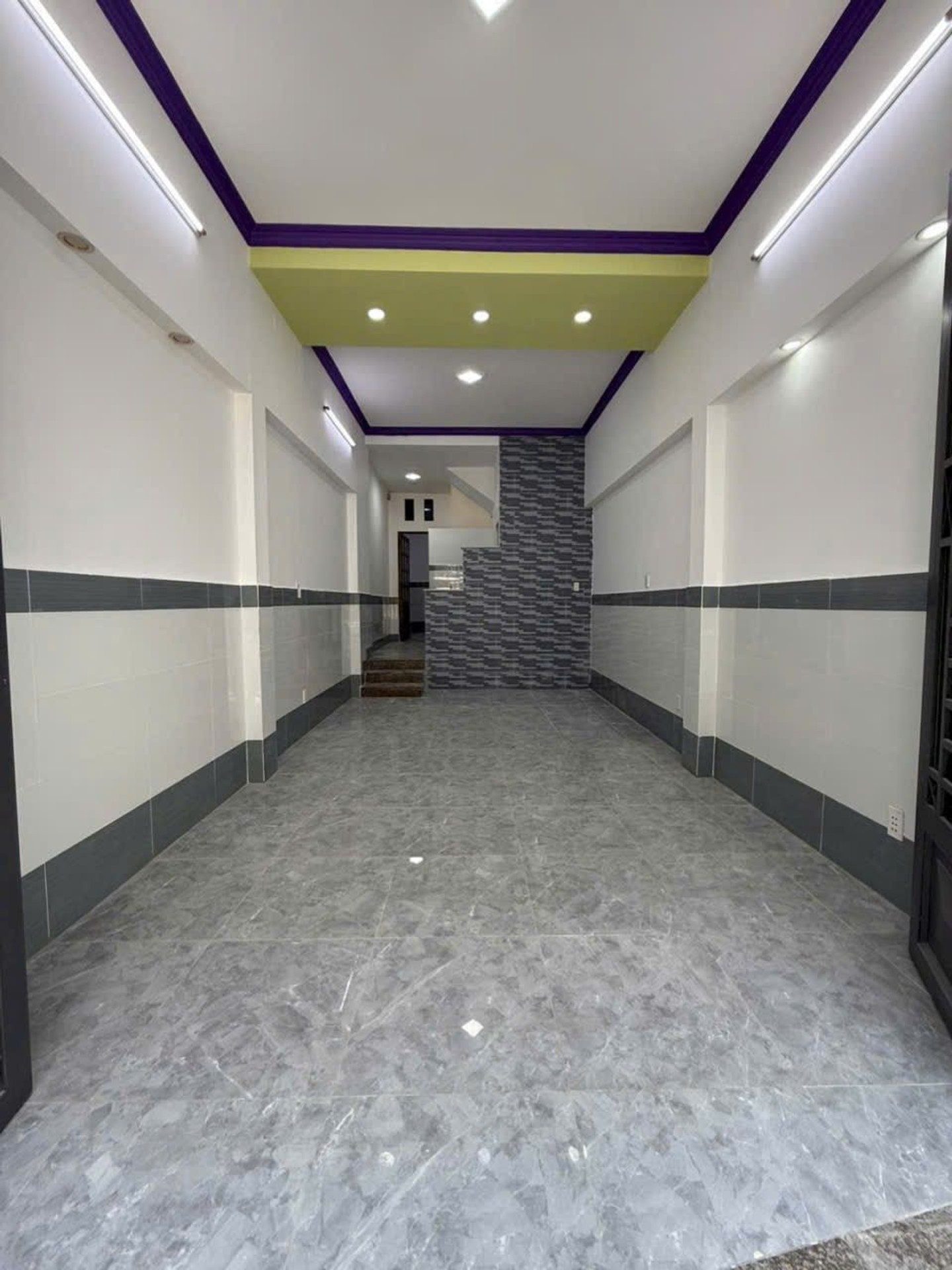 Nhà ở đường âu Dương Lân dọn vào ở ngay, nhà 3phòng ngủ 1 phòng dưới trệt