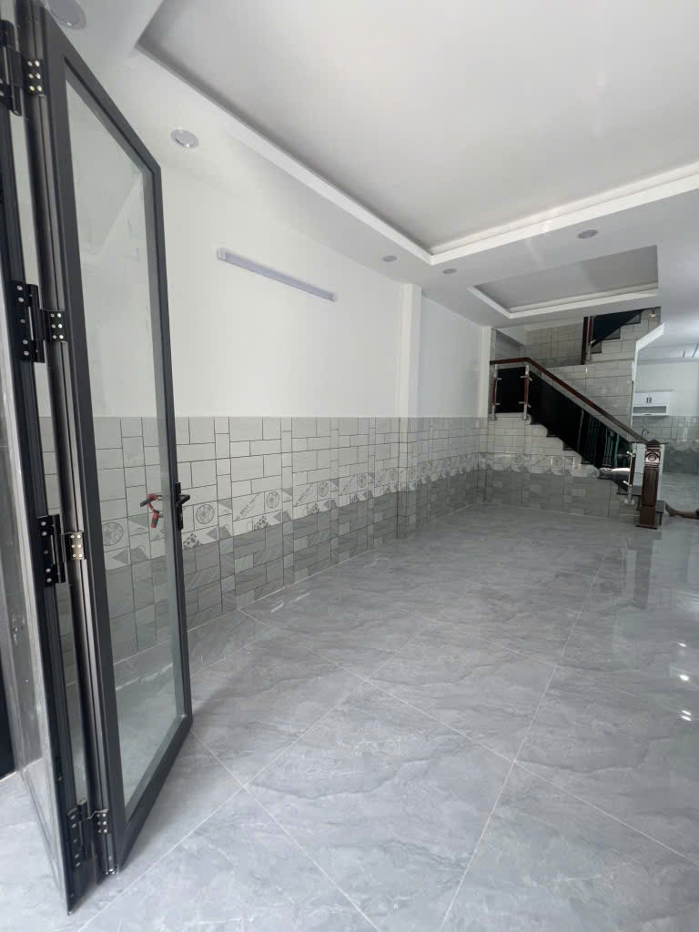 NHÀ MỚI Ở NGAY BÌNH ĐÔNG - QUẬN 8 -  88.6M2 - 2 TẦNG - GIÁ CHỈ 4.68 TỶ.