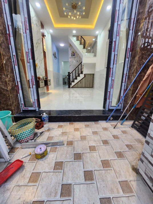 Bán nhà hẻm xe hơi gần Tùng Thiện Vương Quận 8, 3 tầng BTCT, 4 PN, SHR, hoàn công đủ, nhỉnh 4 tỷ. Lh: 0939345129