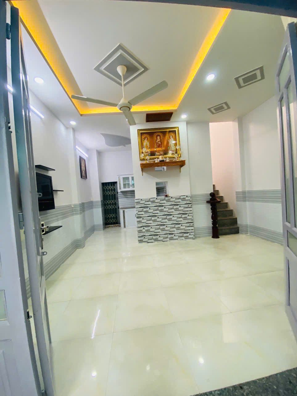(HIẾM) NHỈNH 4T, NHÀ ĐẸP 3 PHÒNG NGỦ, NGANG 5M, HOÀN CÔNG ĐỦ, GẦN CẦU CHÀ VÀ,SHR
