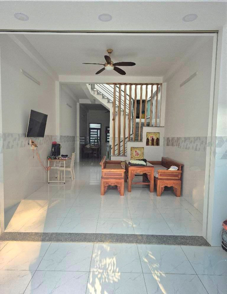 BÁN NHÀ ĐẸP SÁT LÊ TRỌNG TẤ.N - NGÃ TƯ GÒ MÂ.Y - HẺM XE HƠI - ( 4X20M )