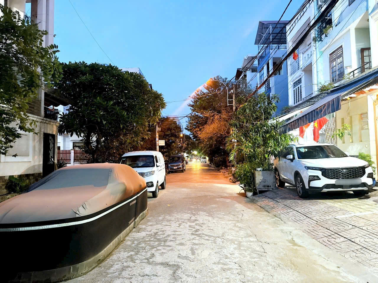 BÌNH LỢI - KHU BÀN CỜ 12M2 - NHÀ 4 TẦNG BTCT - 8PN LỚN - NHÀ HOÀN CÔNG ĐỦ - ĐỊNH CƯ GẤP BÁN - GIÁ 13.3 TỶ - LÀM CHDV SIÊU NGON
