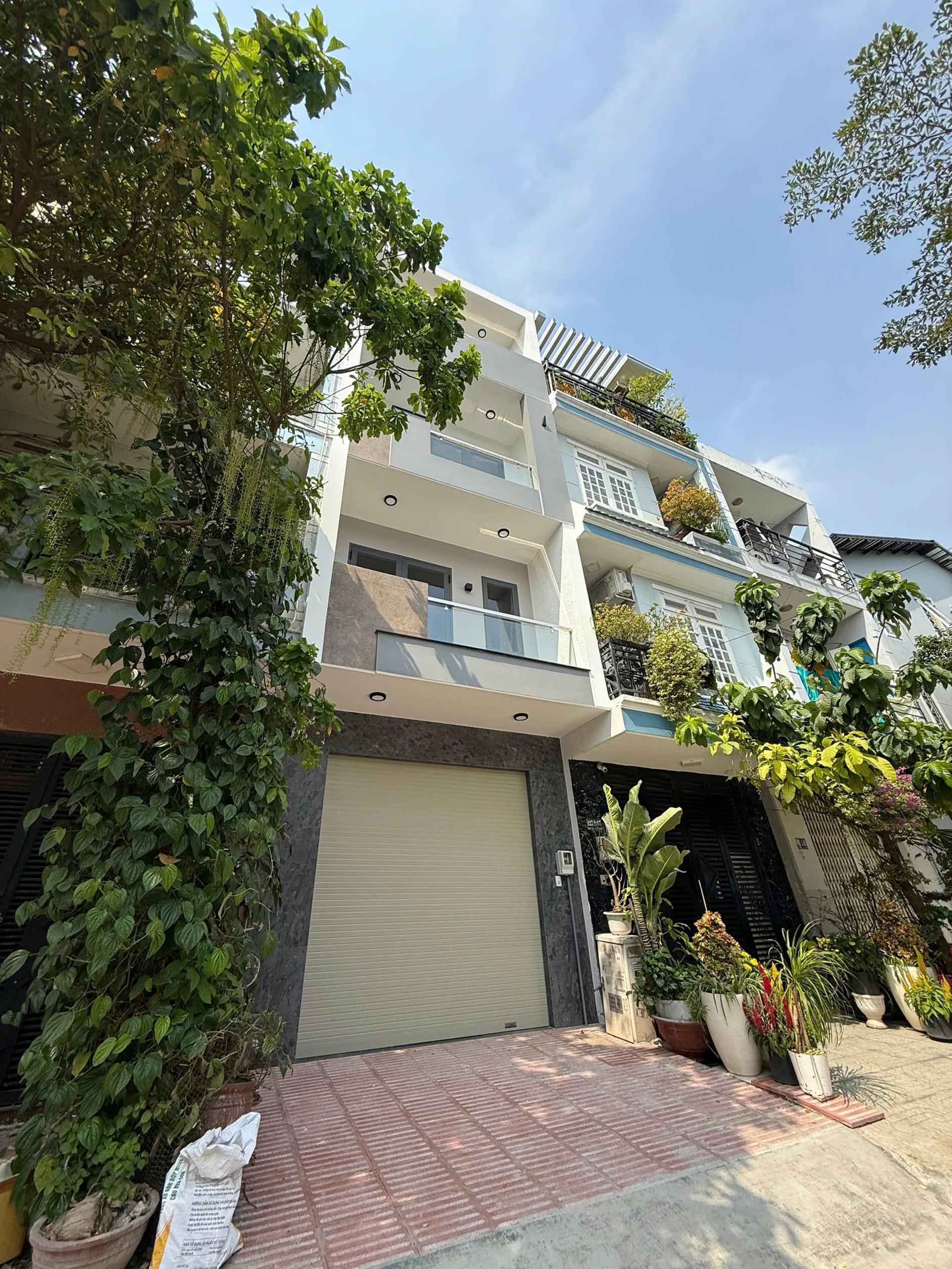 HẺM 12M - NHÀ XÂY MỚI NGAY CÔNG VIÊN BÌNH LỢI, P.13 - 4 Tầng 4x15m CN 60m² - Giá 14.x Tỷ Thương lượng