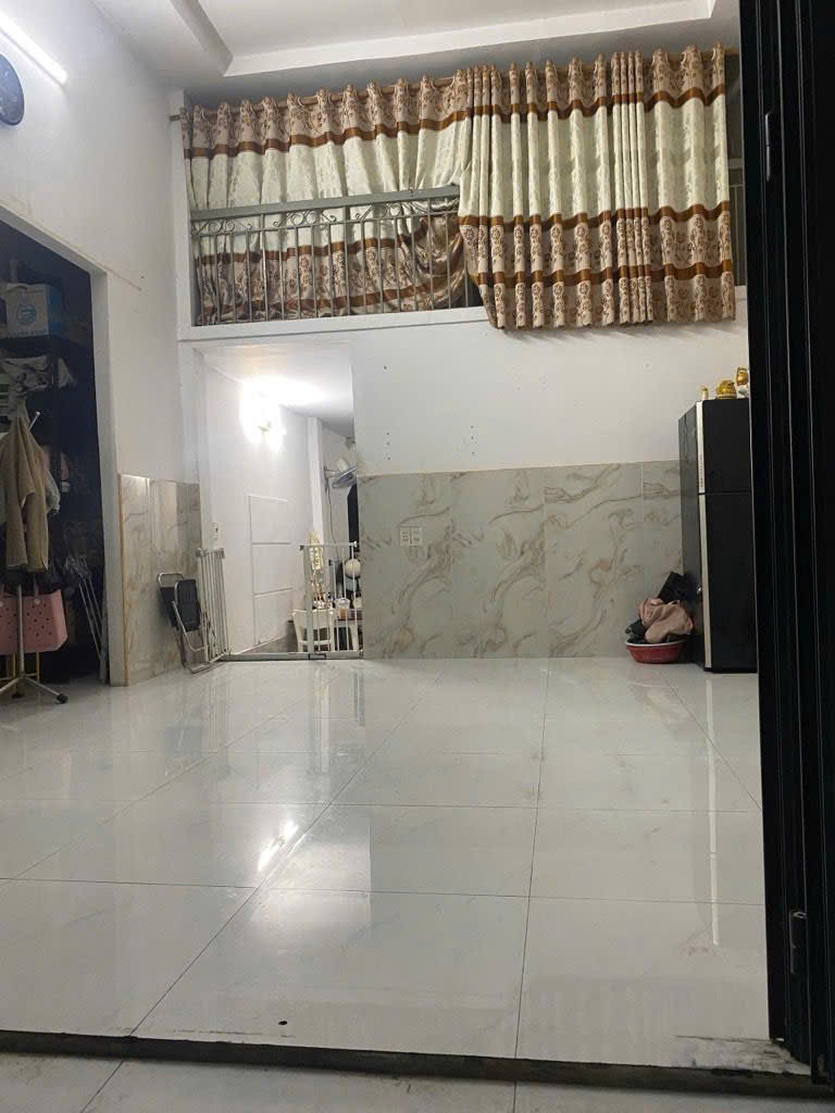 Nhà ĐS 3 Ngay Chợ Bình Long Gần Văn Cao - DT: 5mx15m - SHR Nhỉnh 5 Tỷ TL Mạnh