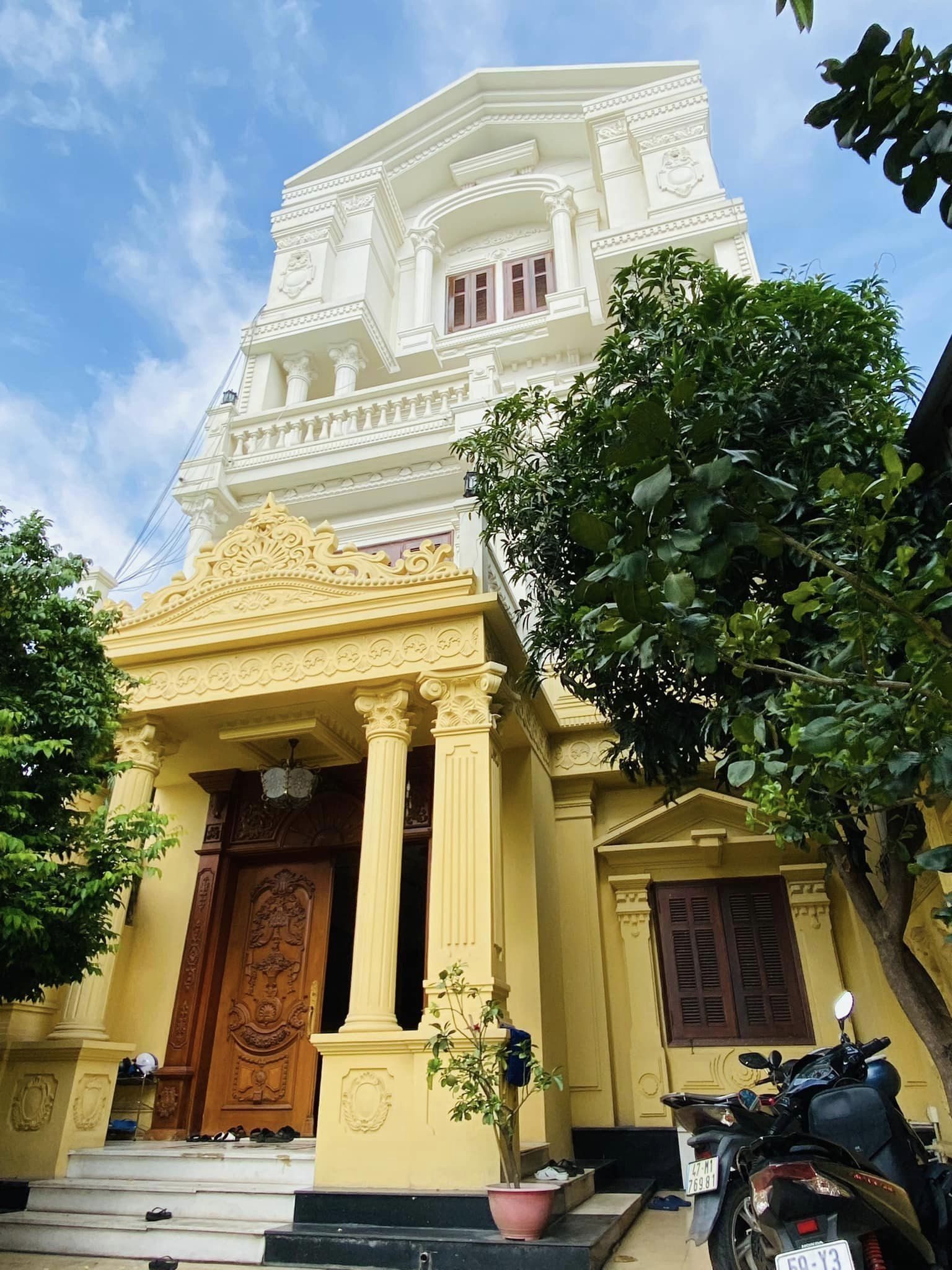 Cơ hội săn nhà ngộp tắt thở. toà lâu đài nguy nga mặt tiền 6 tầng. ngộp bank 22 tỷ, chốt gấp giá rẻ