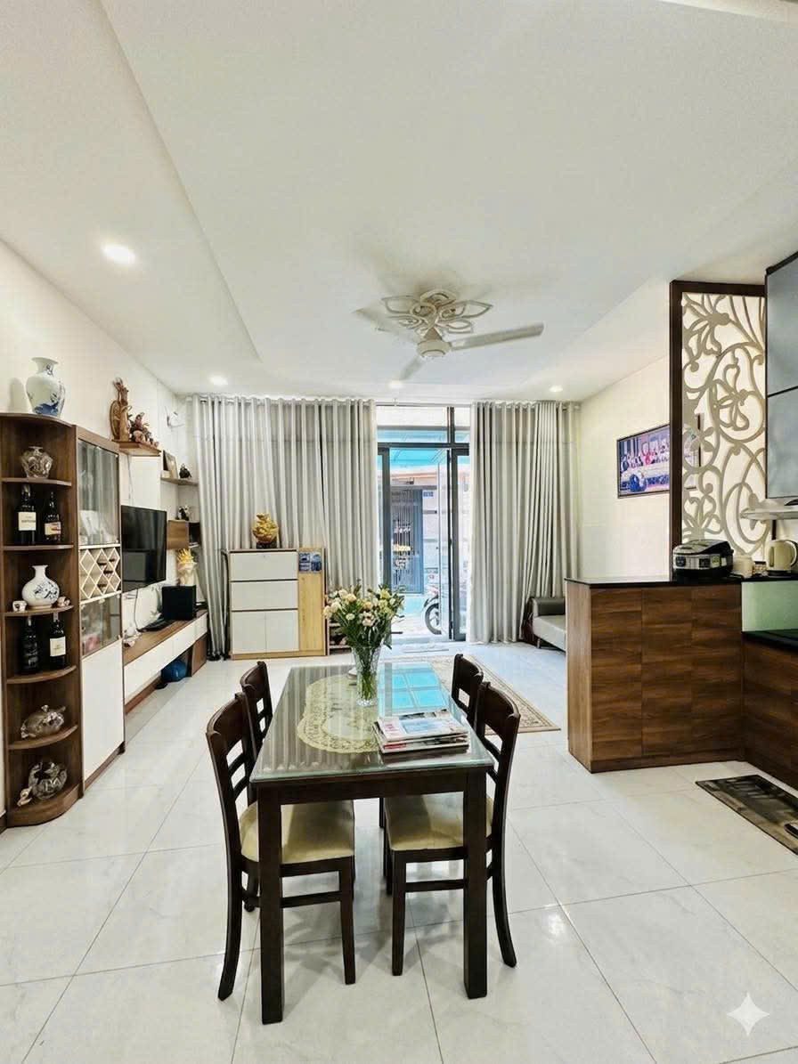 Nhà rộng 2 tầng ô tô đỗ cửa, Bình Long giao Tân Thắng, 4.7 tỷ