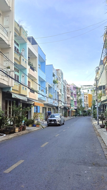 Bán nhà mặt phố quận 6 - Khu dân cư Bình Phú - Sổ vuông A4 - 9.1 tỷ