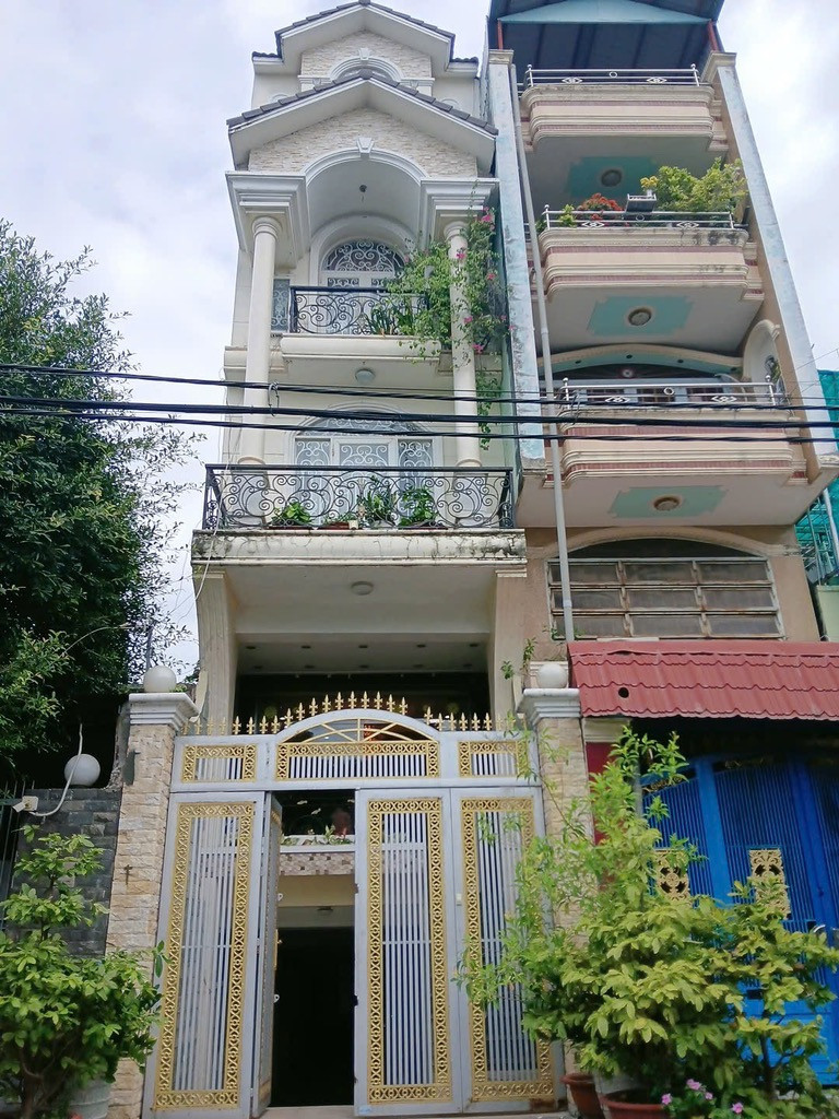 BẦN NHÀ 4 TẦNG - MẶT TIỀN KHU BÌNH PHÚ 1 - QUẬN 6 - 4 X 26M - CHỈ 15.3 TỈ