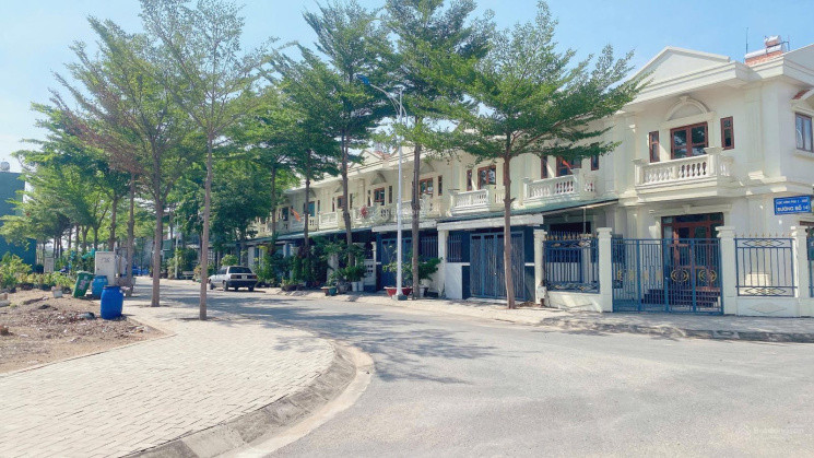 Cơ hội đầu tư đất nền ngay KDC Vĩnh Phú  - Thuận An - Bình Dương giai đoạn 2 liền kề chợ đầu mối Thủ Đức giá 2.5 Tỷ bao ra sổ
