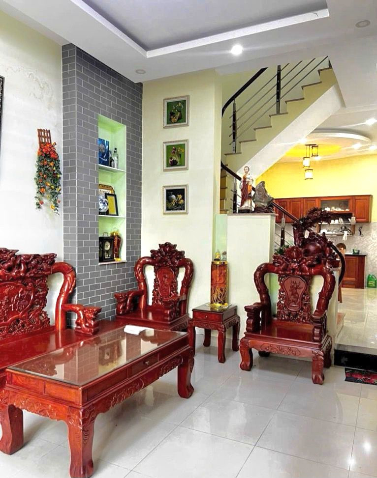 BÁN NHÀ ĐẸP CẠNH TÂ.N KỲ TÂN QUÝ - HẺM XE HƠI - NH - 4PN - ( 5X12M )