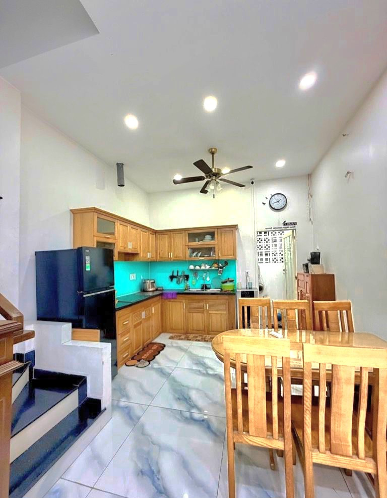 BÁN NHÀ ĐẸP SÁT BÌN.H THÀNH - HẺM ÔTÔ - 4PN - ( 4X15M )