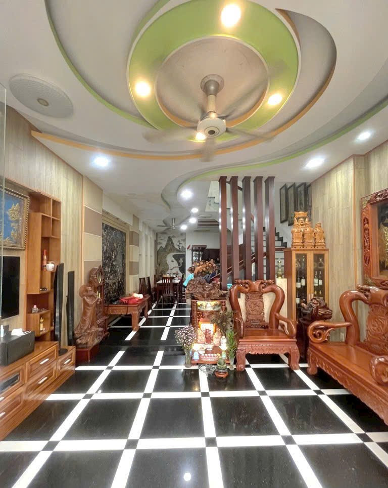 BÁN NHÀ ĐẸP SÁT BÌN.H THÀNH - ĐƯỜNG XE TẢI - ( 5X15M )