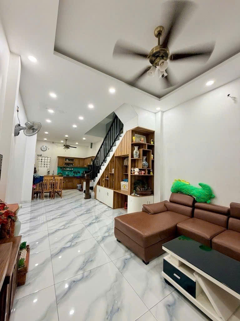 Bán Nhà Bình Thành Bình Tân , 4mx15m , HXH , Đúc 2 Lầu 4PN , Hỗ Trợ Vay Bank , Nhà Mới Ở Liền