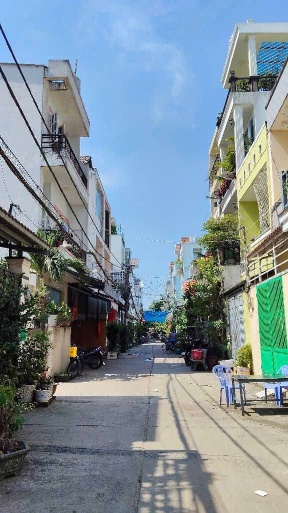 Bán Nhà Bình Thành Bình Tân , Hẻm 6m , DT: 76m2 (4mx19m) , SHR Hỗ Trợ Vay Bank
