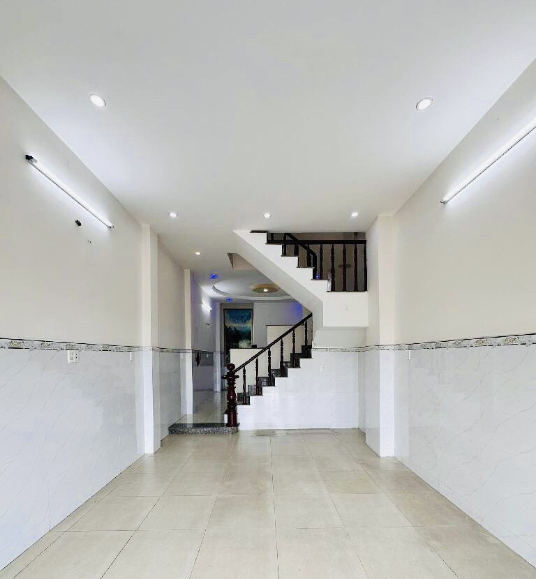 Bán Nhà 3 Tầng,Võ Văn Kiệt,Quận 6,Hẻm ÔTô Đỗ Cửa,4x11,Giá Chỉ 5 Tỷ(QS44)