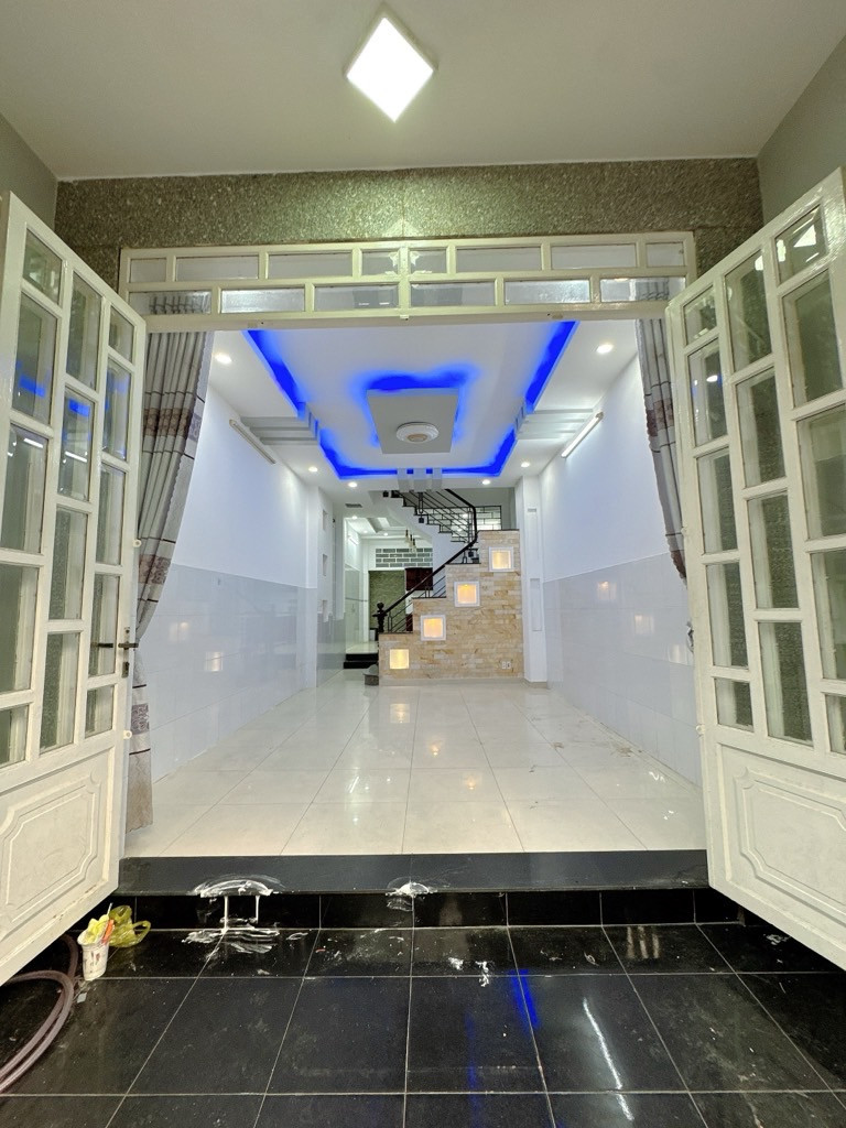 NHÀ ĐẸP 4 TẦNG ĐƯỜNG 10M - NGAY GIAO LỘ BÌNH TRỊ ĐÔNG & HƯƠNG LỘ 2 - SÁT KHU TÊN LỬA