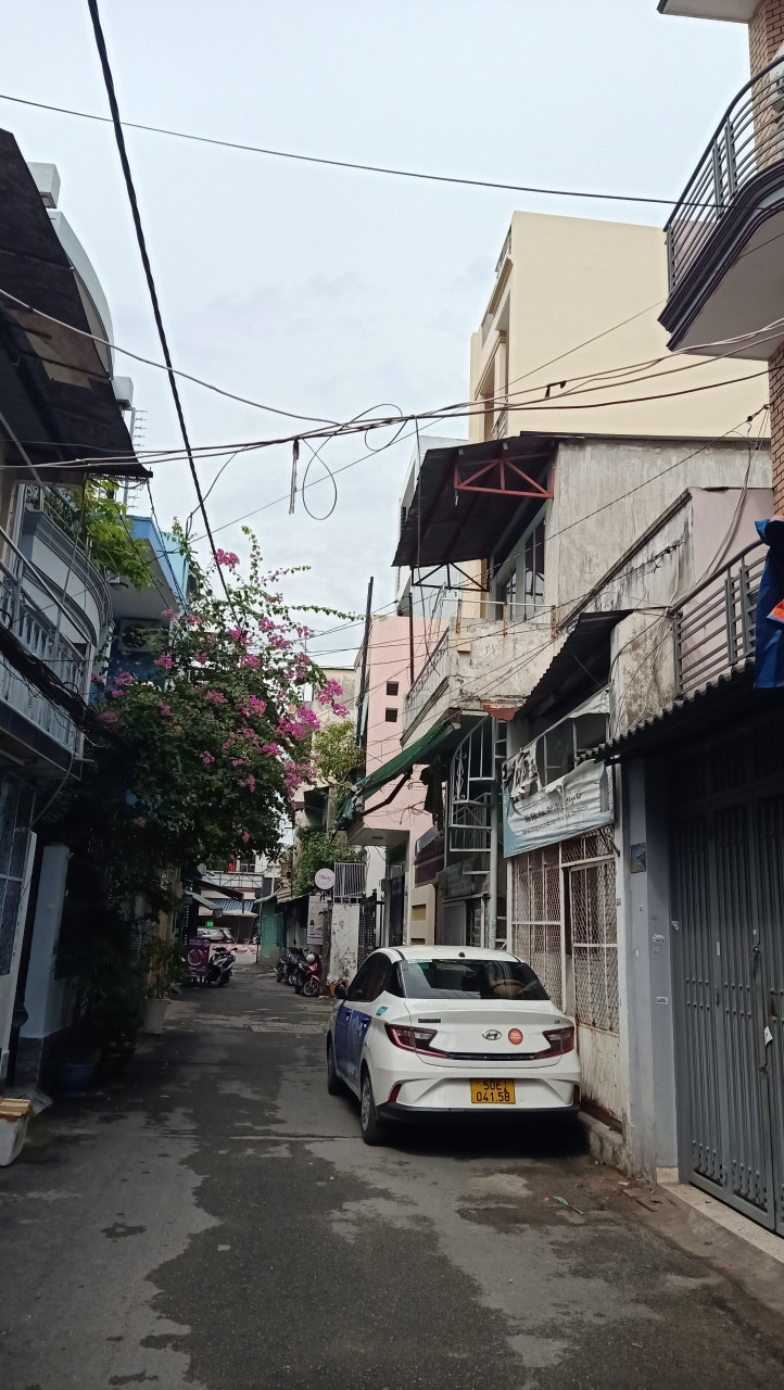 BÁN NHÀ 3 TẦNG, 67M2, HXH thông Tân Kỳ Tân Quý Q.TP chỉ 6TỶ SHR