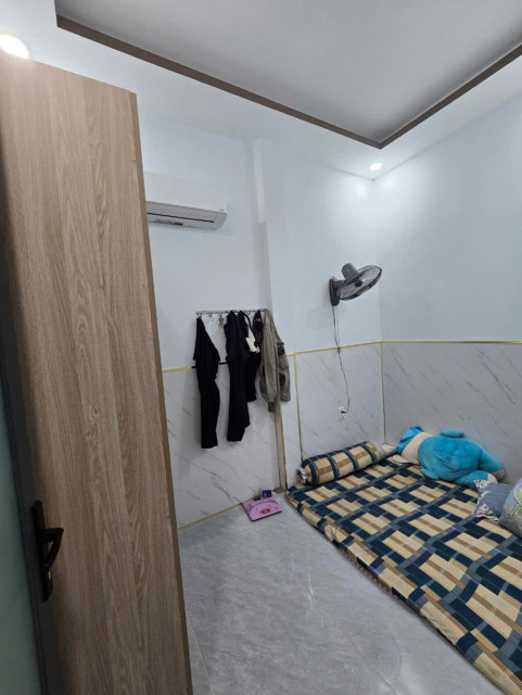 BỜ BAO TÂN THẮNG - HẺM XE HƠI - DTSD: 102M2 - 4PN - SỔ VUÔNG ĐẸP HOÀN CÔNG ĐỦ - CHỈ 5.2T