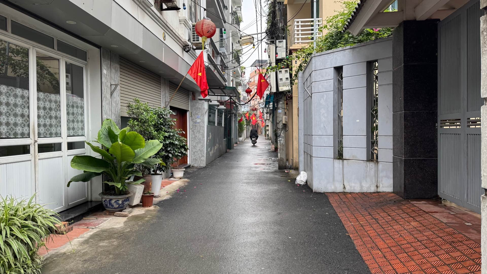 Bán Nhà riêng 75m² thổ cư 75m² giá 17.2 tỷ tại Đường Bồ Đề Phường Bồ Đề Hà Nội