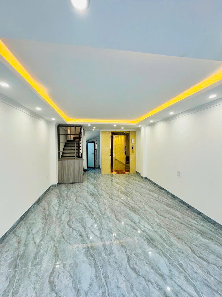 NHÀ ĐẸP PHỐ VIP BỒ ĐỀ– THANG MÁY – NGÕ NÔNG – 10M Ô TÔ TRÁNH  50M NHỈNH 10TỶ