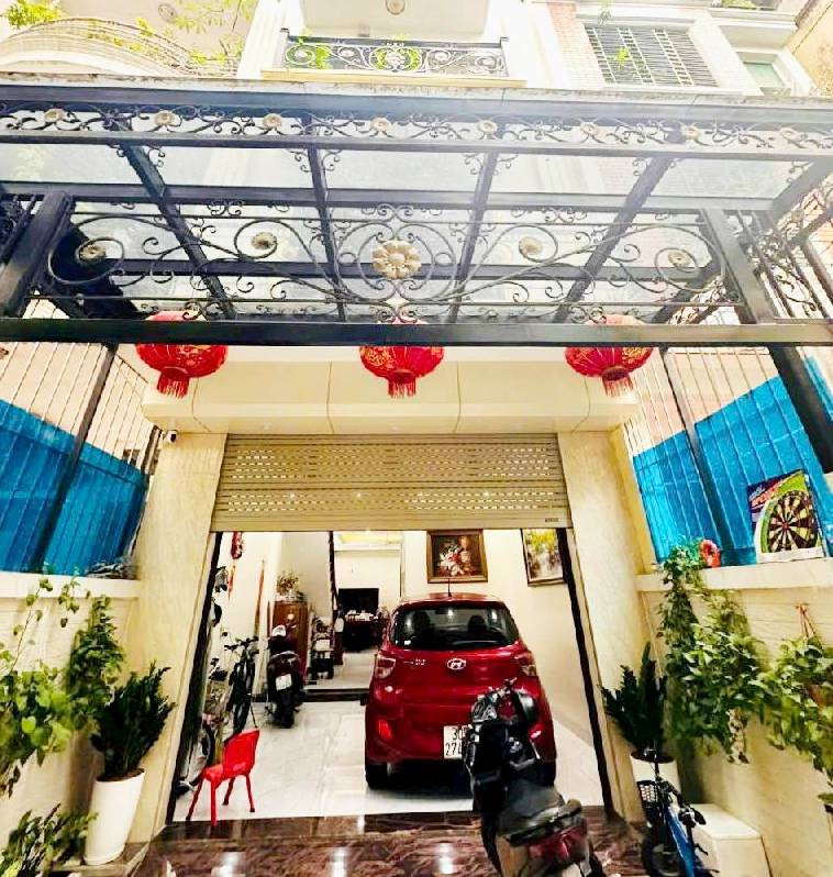 Bán nhà Bồ Đề, Long Biên, nhà dân xây, thang máy, Gara ô tô, pháp lý chuẩn