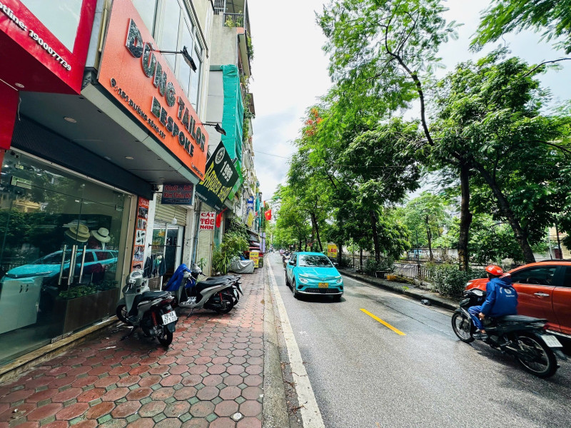 Bán nhà mặt đường Bờ Sông Sét - Nguyễn An Ninh (Hoàng Mai) 40m, 5 tầng, mt 3.4m, giá 17.9 tỷ