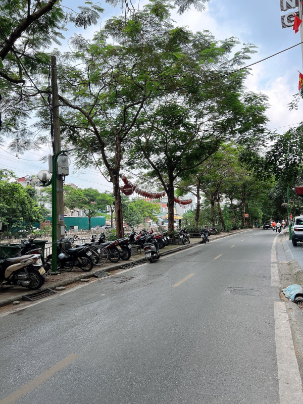 Bán tòa nhà Mặt phố Bờ Sông Sét (HM) 214/264m, 8 tầng, mt 16m, giá 81 tỷ