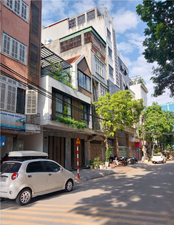 SĐCC BÁN NHÀ BÙI HUY BÍCH - QUẬN ỦY HOÀNG MAI - 61M 5 tầng Vỉa kè , KD, ô tô tránh chỉ hơn 15 tỷ
