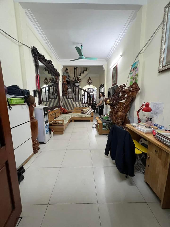 NHÀ PHÂN LÔ OTO CÁCH NHÀ 20M - 2 MẶT NGÁCH - THÔNG THOÁNG - KHUNG CỘT CHẮC CHẮN - LÊN TẦNG THOẢI MÁI