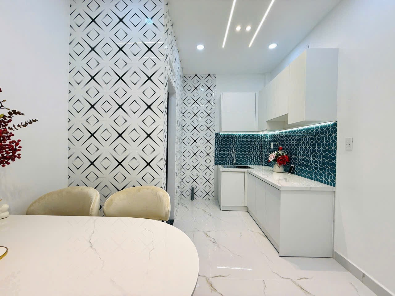 Chính chủ Bán nhà 2 Lầu, Bùi Quang Là, Quận Gò Vấp tp.hcm, DTSD 70m2, 3.5x10m