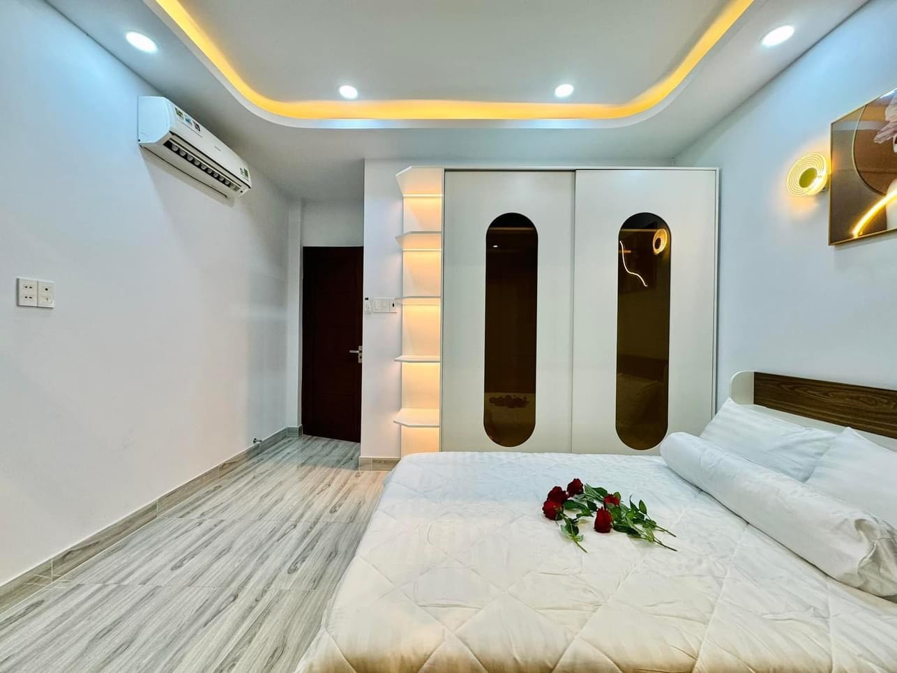 Bán gấp nhà Bùi Quang Là, Gò Vấp, 40m2, Giá 3tỷ7  còn thương lượng,2PN,3WC, 1 trệt 2 lầu  sân thượng,