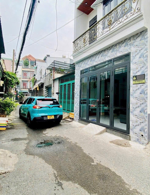 NHÀ PHỐ XE HƠI THÔNG - GẦN CHỢ PHẠM VĂN BẠCH 🏘️Vị trí : Bùi Quang Là, Phường 12, Gò Vấp