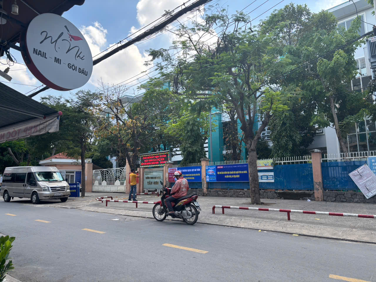 BÁN NHÀ GÒ VẤP HẺM XE HƠI THÔNG KINH DOANH, 3T, 4X13, GẦN EMART,  CHỈ 6.X TỶ